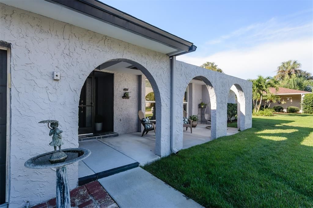 For Sale: $575,000 (3 beds, 3 baths, 1937 Square Feet)