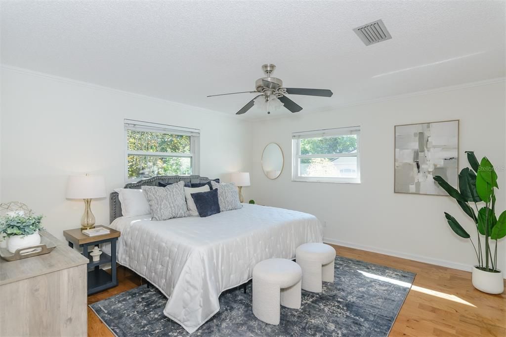 For Sale: $575,000 (3 beds, 3 baths, 1937 Square Feet)