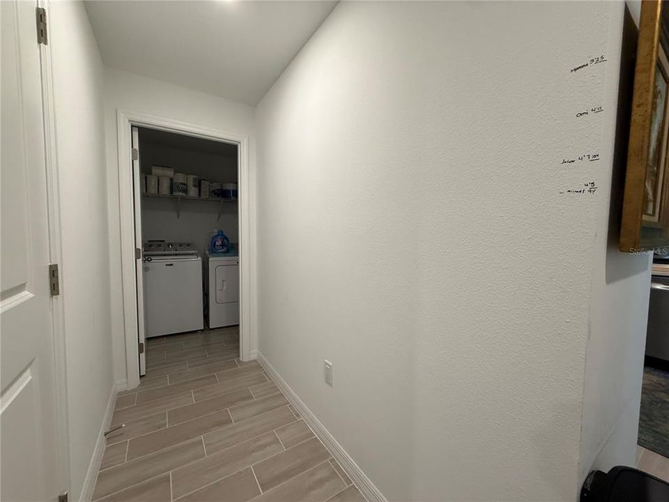 На продажу: $258,500 (4 спален, 2 ванн, 1593 Квадратных фут)