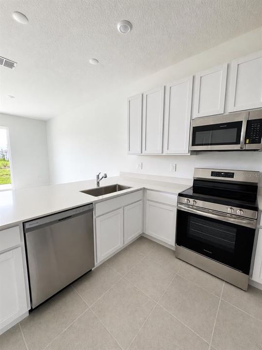 For Sale: $279,900 (3 beds, 2 baths, 1834 Square Feet)