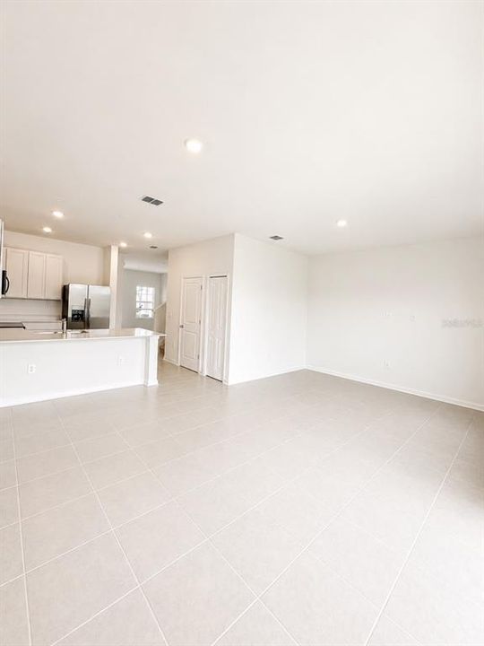 For Sale: $279,900 (3 beds, 2 baths, 1834 Square Feet)