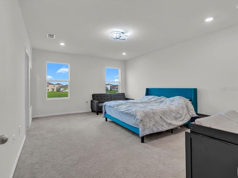 For Sale: $419,000 (4 beds, 3 baths, 2738 Square Feet)