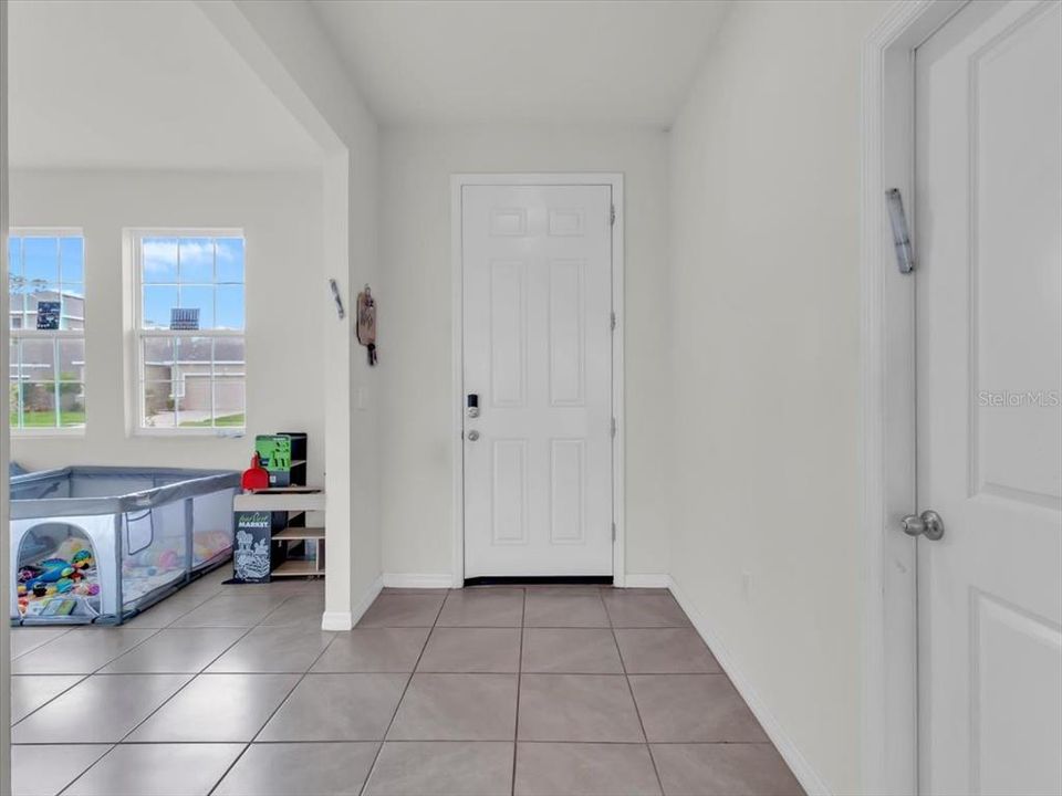 For Sale: $419,000 (4 beds, 3 baths, 2738 Square Feet)