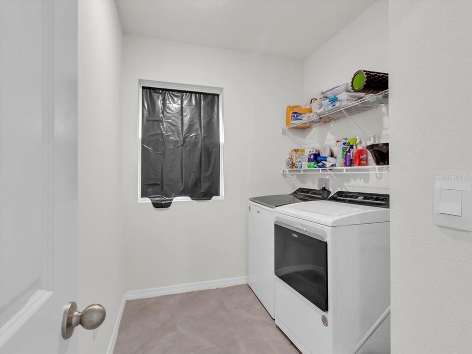 For Sale: $419,000 (4 beds, 3 baths, 2738 Square Feet)
