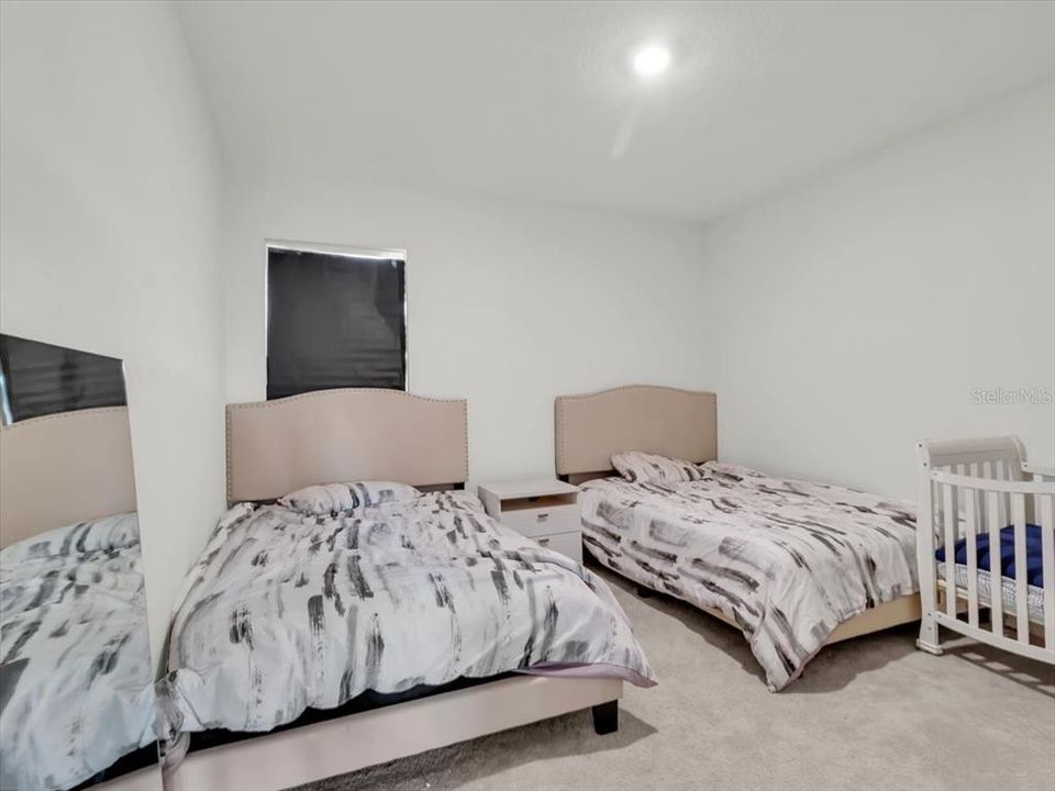 For Sale: $419,000 (4 beds, 3 baths, 2738 Square Feet)