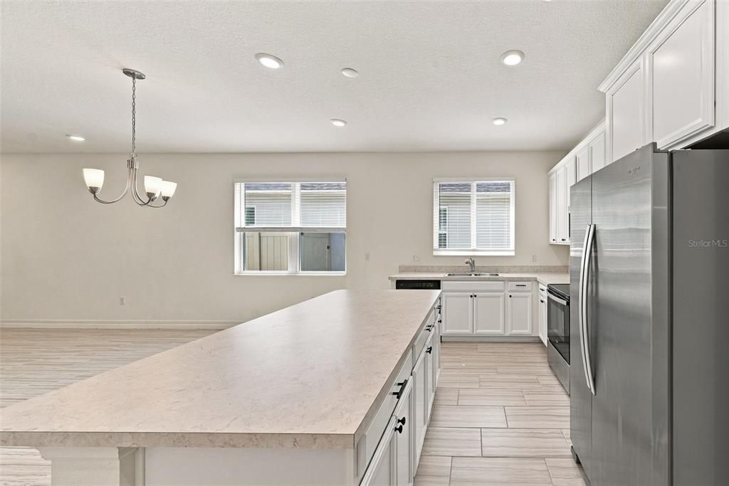 En Venta: $445,000 (4 camas, 2 baños, 2148 Pies cuadrados)