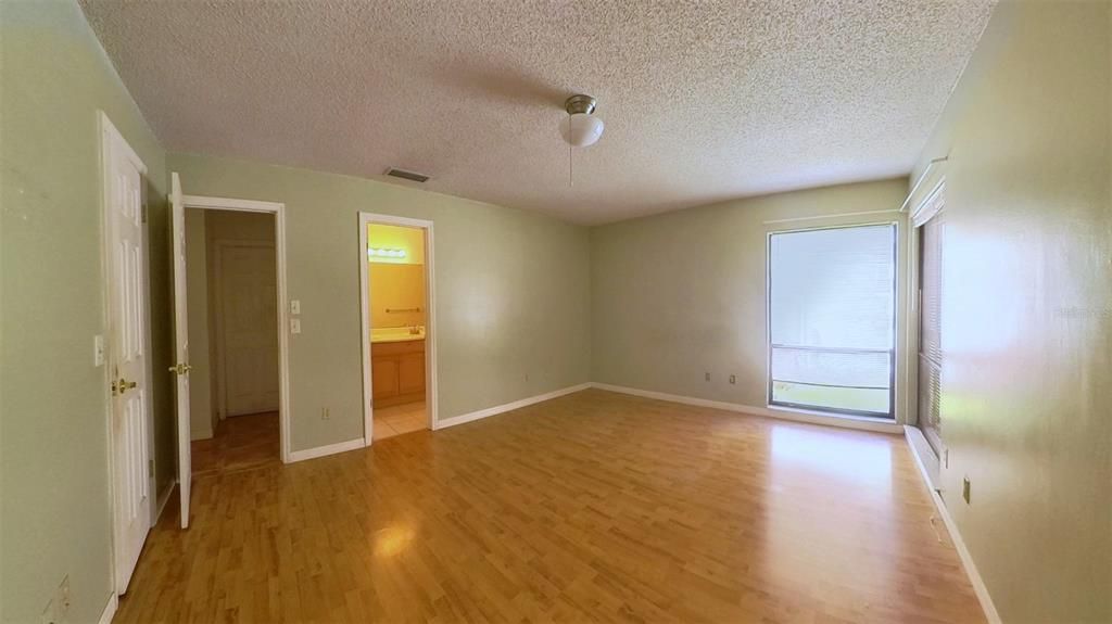 En Venta: $389,900 (3 camas, 2 baños, 1616 Pies cuadrados)