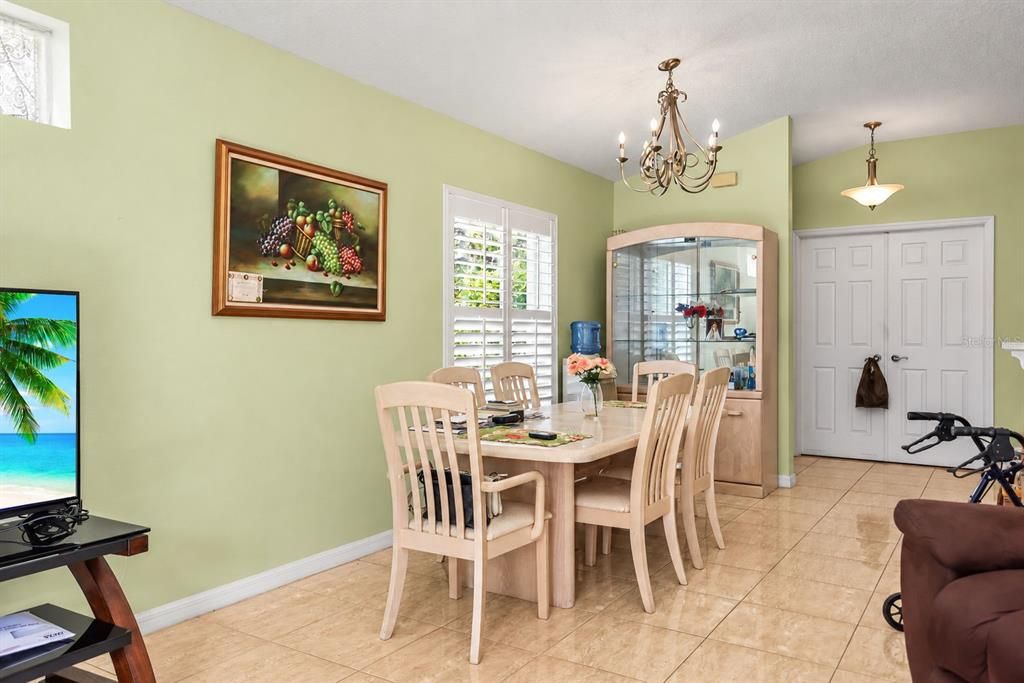 En Venta: $239,000 (2 camas, 2 baños, 1138 Pies cuadrados)