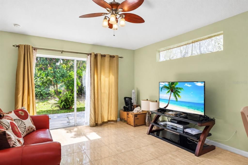 En Venta: $239,000 (2 camas, 2 baños, 1138 Pies cuadrados)