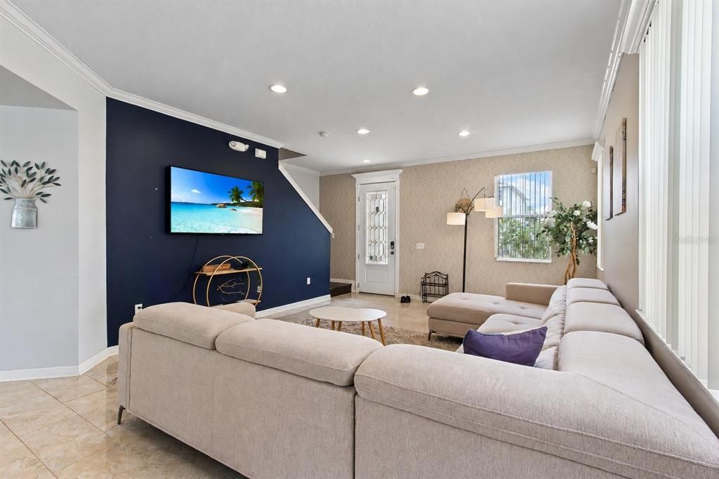 For Sale: $459,000 (4 beds, 3 baths, 2550 Square Feet)