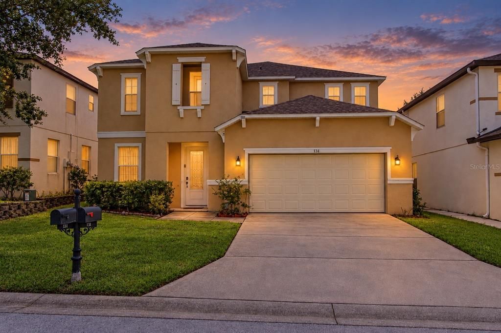For Sale: $459,000 (4 beds, 3 baths, 2550 Square Feet)