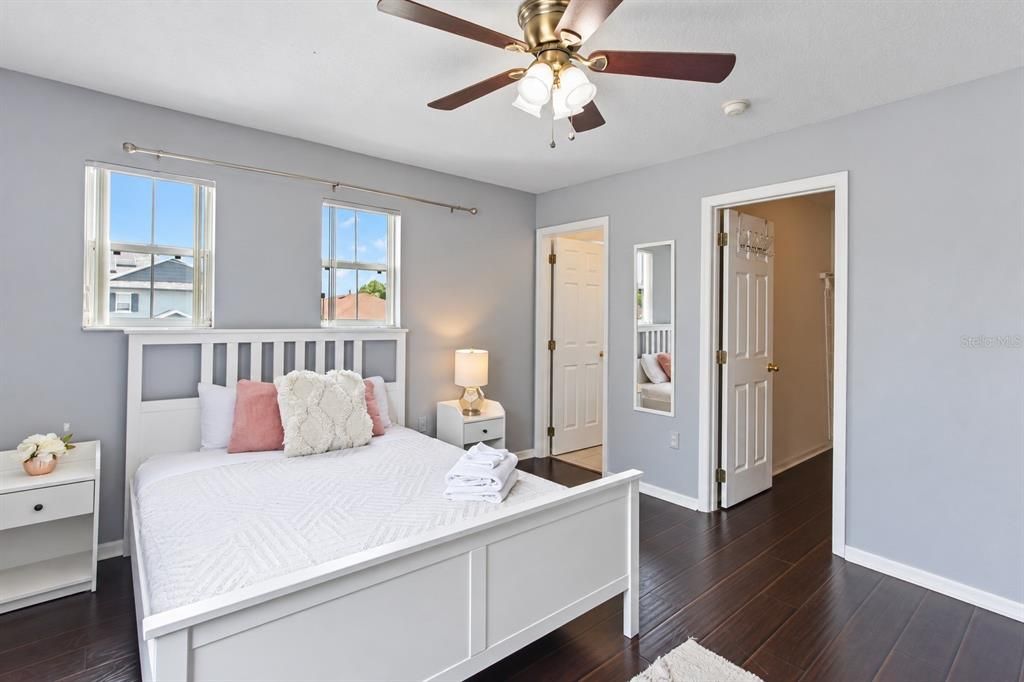 For Sale: $459,000 (4 beds, 3 baths, 2550 Square Feet)