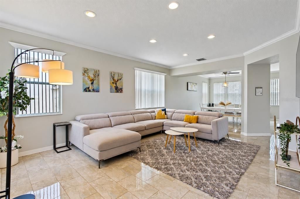 For Sale: $459,000 (4 beds, 3 baths, 2550 Square Feet)