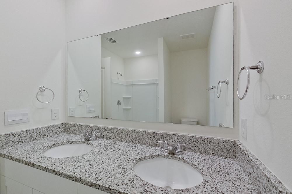 For Rent: $2,025 (3 beds, 2 baths, 1504 Square Feet)
