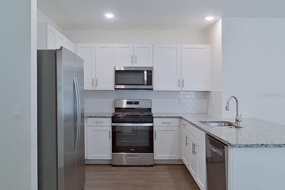 For Rent: $2,025 (3 beds, 2 baths, 1504 Square Feet)