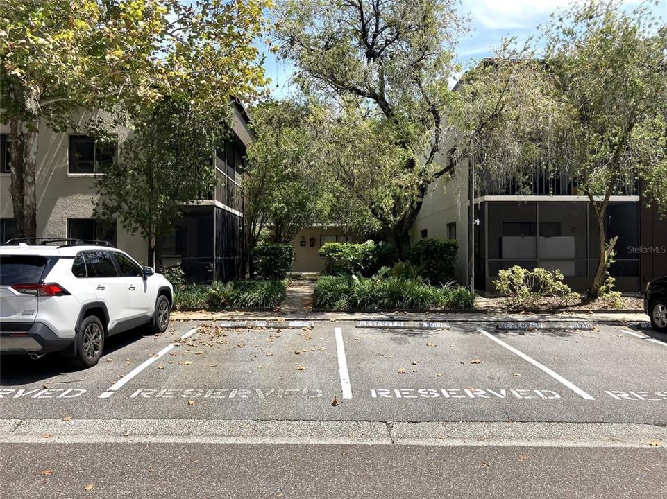 For Sale: $145,000 (2 beds, 2 baths, 960 Square Feet)