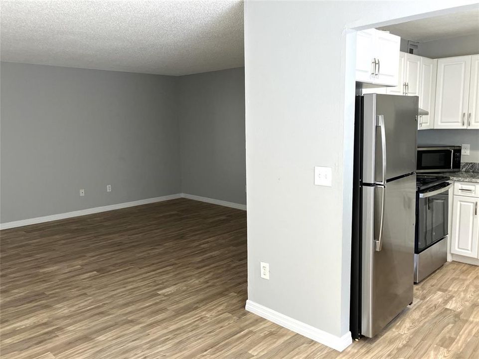 For Sale: $145,000 (2 beds, 2 baths, 960 Square Feet)