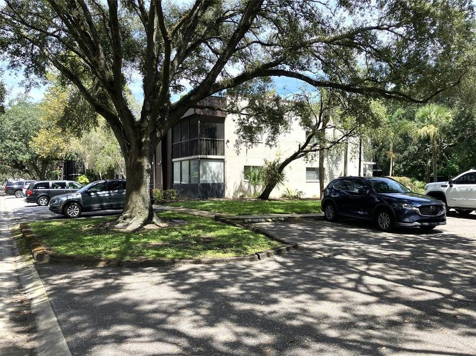 For Sale: $145,000 (2 beds, 2 baths, 960 Square Feet)