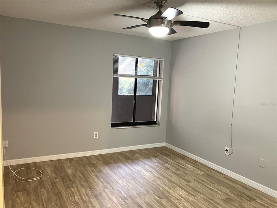 For Sale: $145,000 (2 beds, 2 baths, 960 Square Feet)