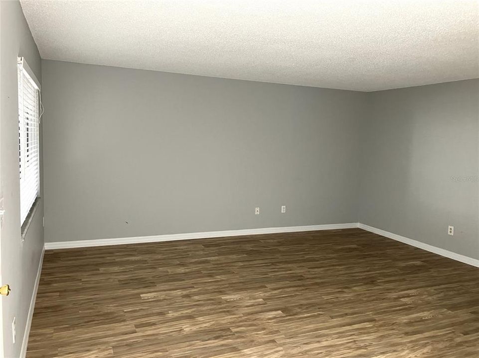 For Sale: $145,000 (2 beds, 2 baths, 960 Square Feet)