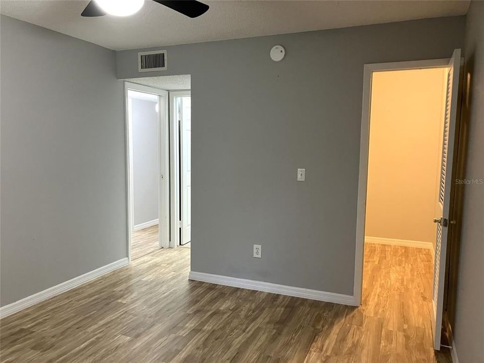For Sale: $145,000 (2 beds, 2 baths, 960 Square Feet)