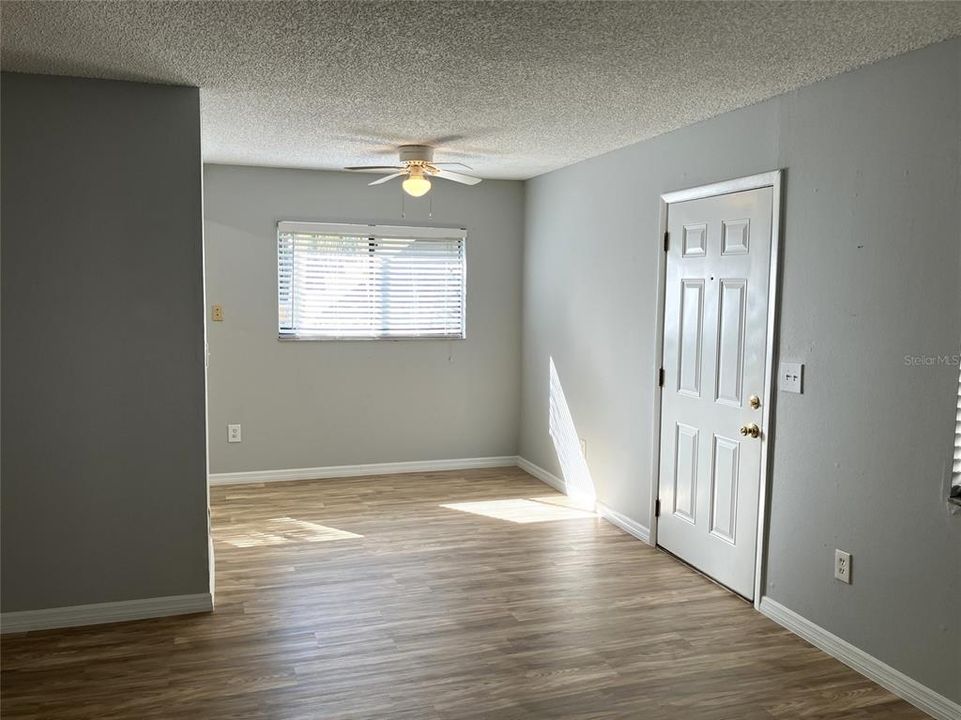 For Sale: $145,000 (2 beds, 2 baths, 960 Square Feet)