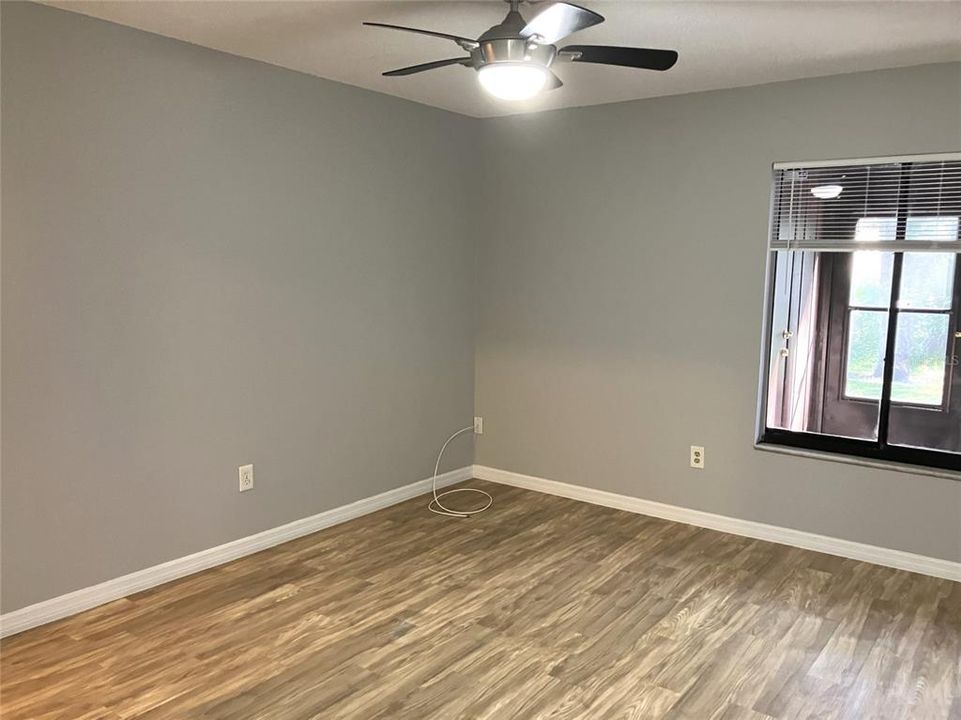 For Sale: $145,000 (2 beds, 2 baths, 960 Square Feet)