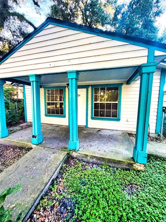 For Rent: $1,750 (3 beds, 2 baths, 1056 Square Feet)