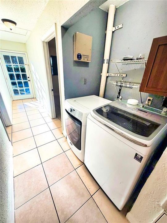 For Rent: $1,750 (3 beds, 2 baths, 1056 Square Feet)