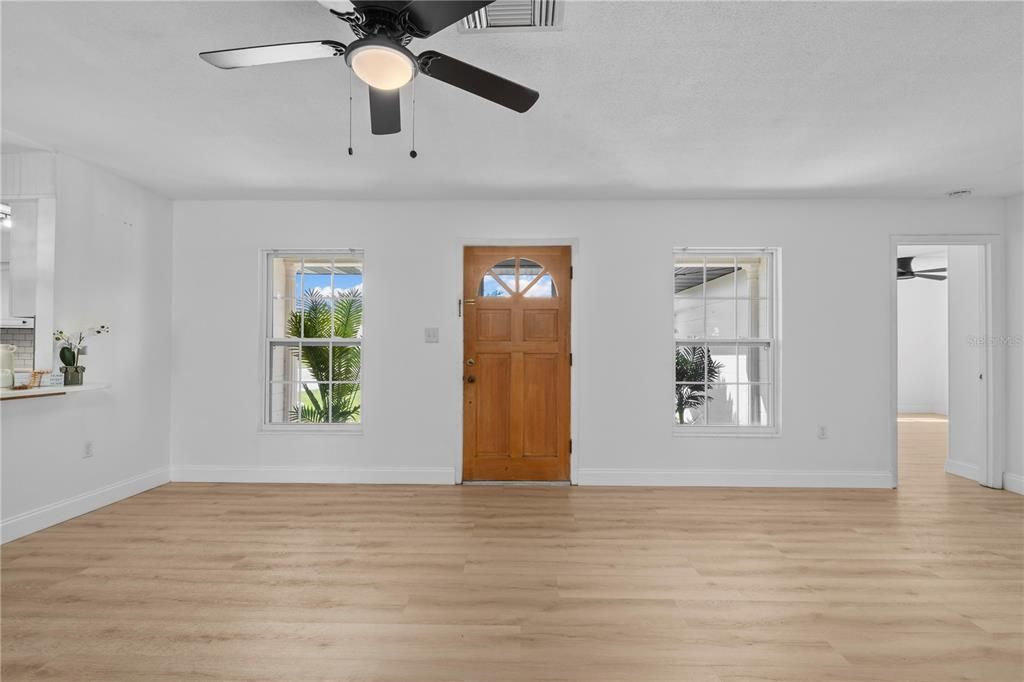 For Rent: $2,400 (4 beds, 3 baths, 1900 Square Feet)