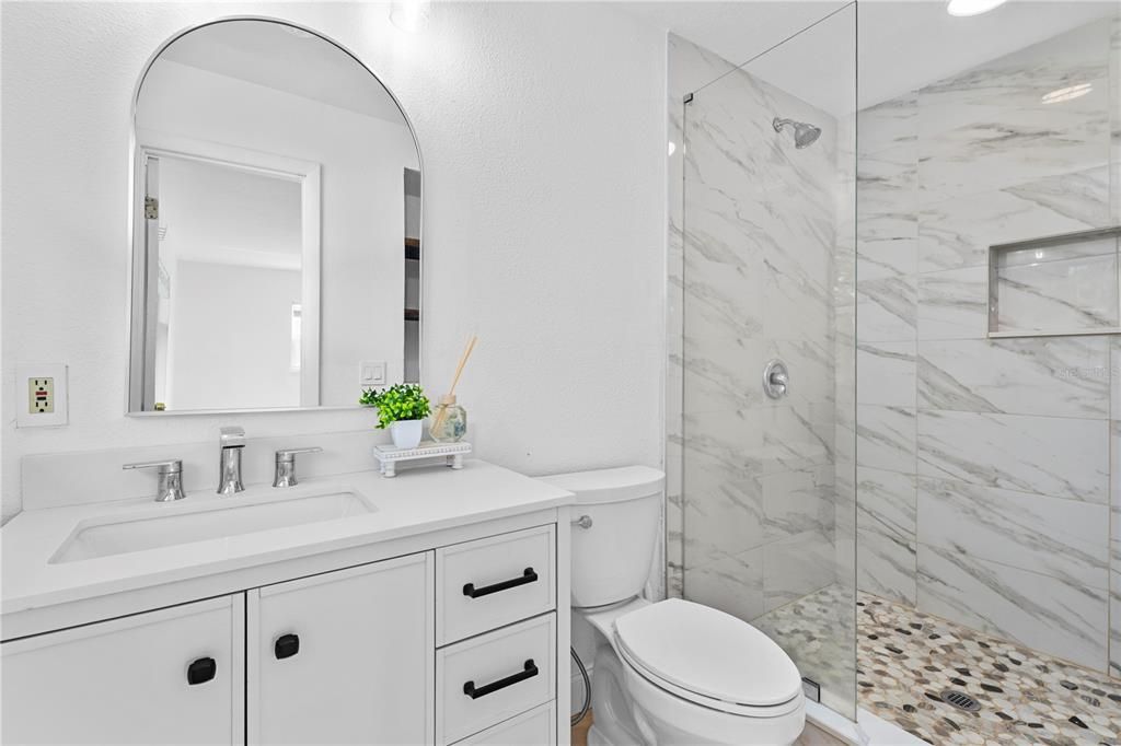 For Rent: $2,400 (4 beds, 3 baths, 1900 Square Feet)