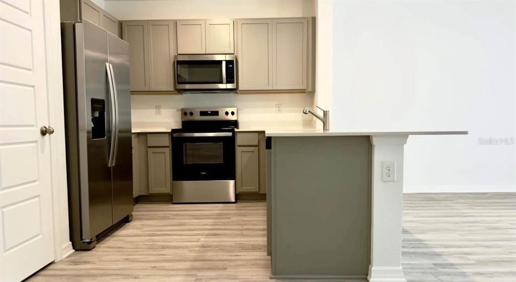 В аренду: $1,900 (3 спален, 2 ванн, 1515 Квадратных фут)