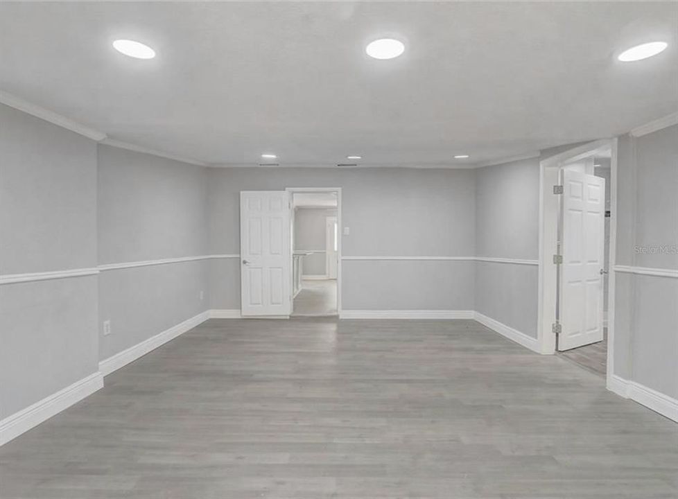 For Sale: $239,900 (2 beds, 2 baths, 1345 Square Feet)