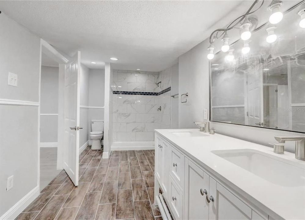 For Sale: $239,900 (2 beds, 2 baths, 1345 Square Feet)