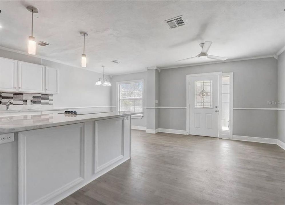 For Sale: $239,900 (2 beds, 2 baths, 1345 Square Feet)