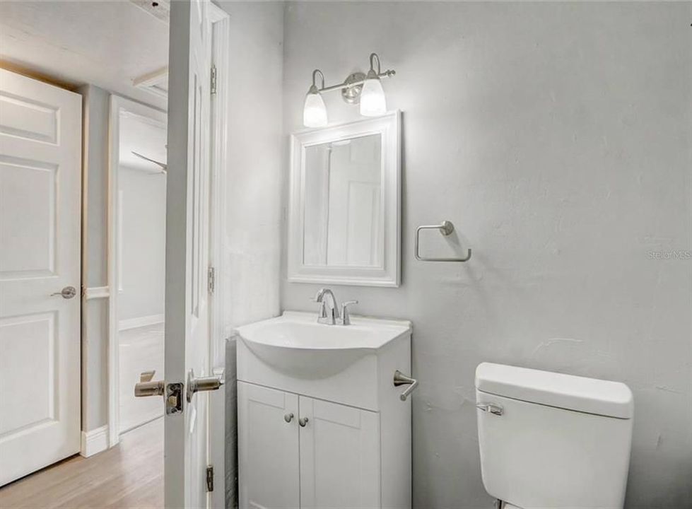 For Sale: $239,900 (2 beds, 2 baths, 1345 Square Feet)