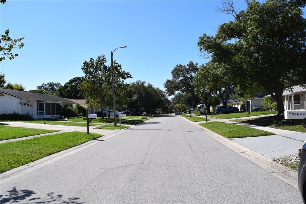 For Sale: $350,000 (3 beds, 2 baths, 1280 Square Feet)