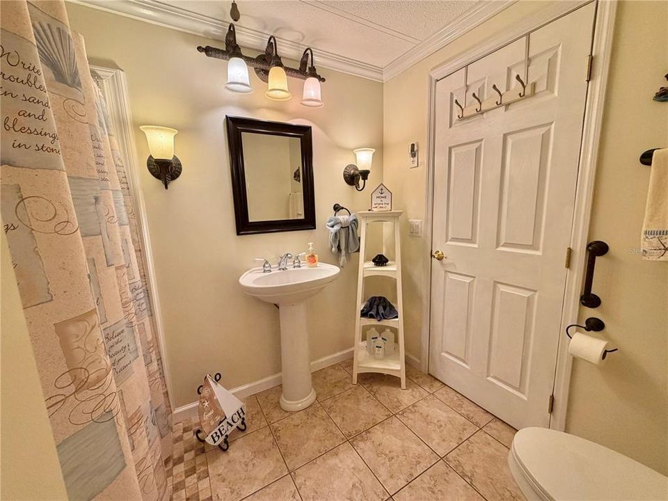 En Venta: $139,900 (2 camas, 2 baños, 1370 Pies cuadrados)