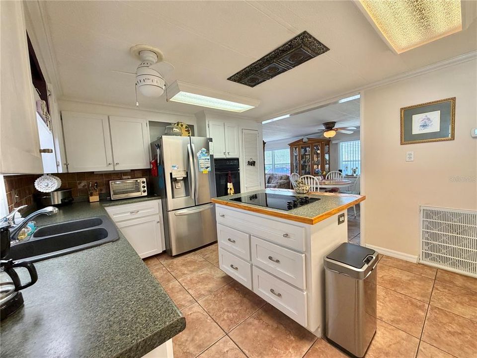 En Venta: $139,900 (2 camas, 2 baños, 1370 Pies cuadrados)