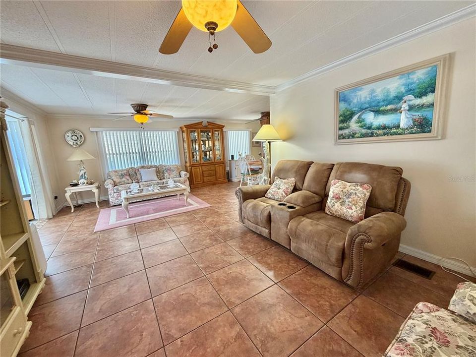En Venta: $139,900 (2 camas, 2 baños, 1370 Pies cuadrados)