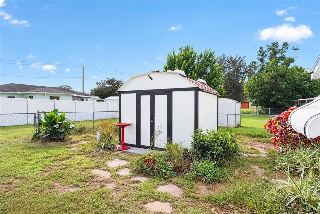 На продажу: $269,900 (3 спален, 2 ванн, 1200 Квадратных фут)