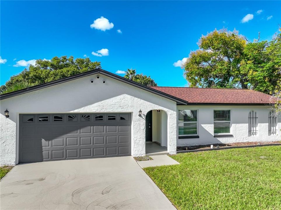 For Sale: $405,000 (4 beds, 2 baths, 1530 Square Feet)