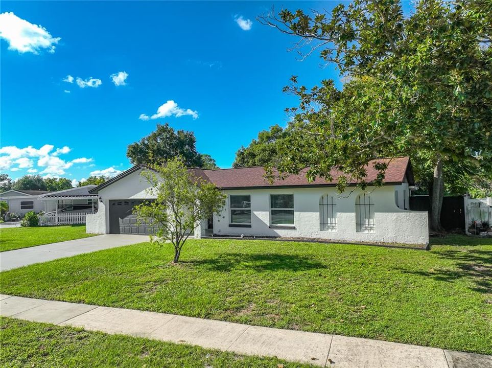 For Sale: $405,000 (4 beds, 2 baths, 1530 Square Feet)