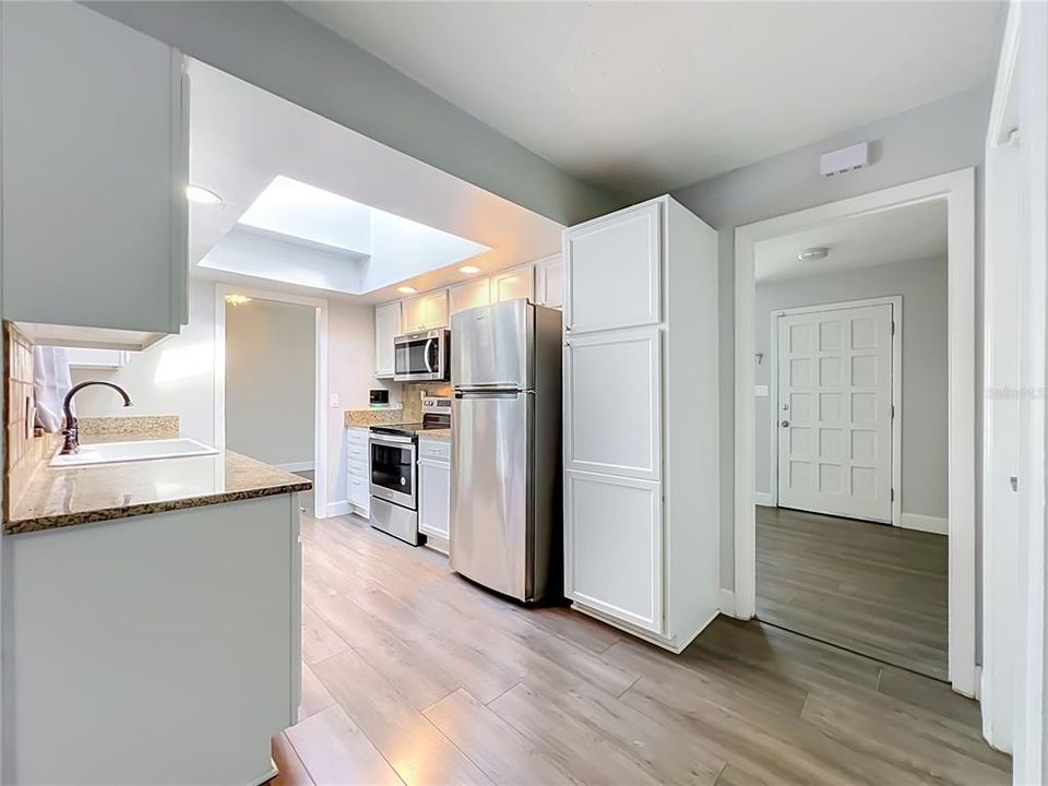 For Sale: $405,000 (4 beds, 2 baths, 1530 Square Feet)