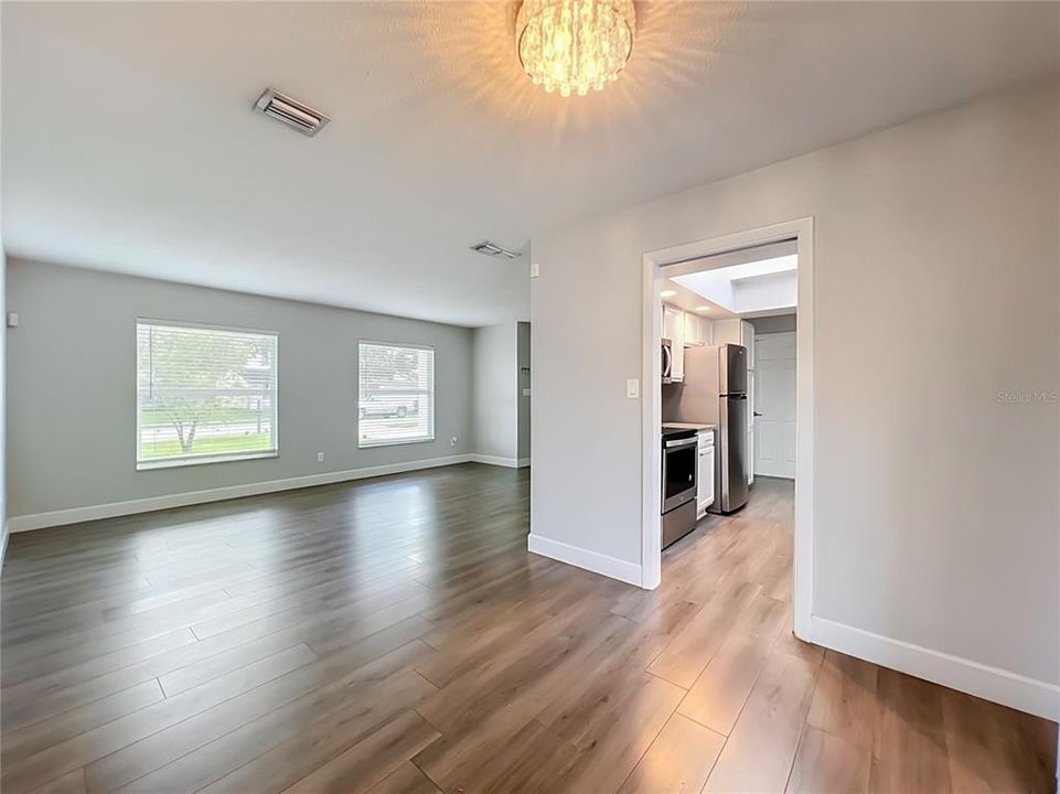 For Sale: $405,000 (4 beds, 2 baths, 1530 Square Feet)