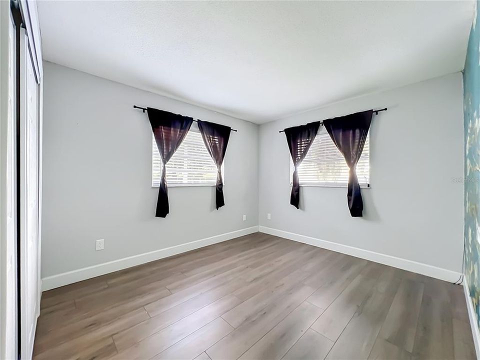 For Sale: $405,000 (4 beds, 2 baths, 1530 Square Feet)