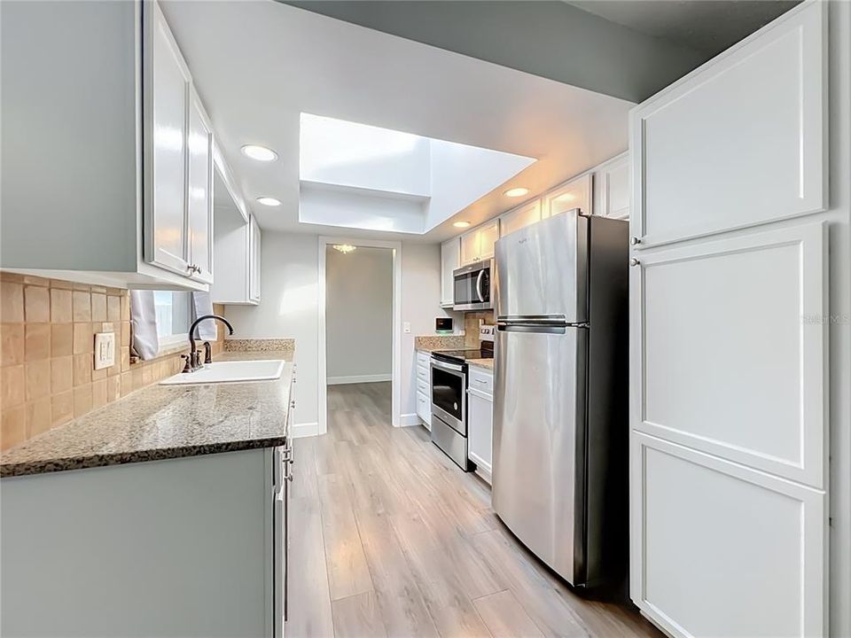 For Sale: $405,000 (4 beds, 2 baths, 1530 Square Feet)