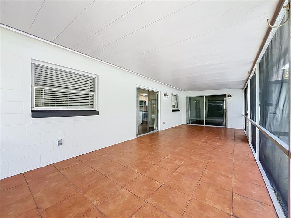 For Sale: $405,000 (4 beds, 2 baths, 1530 Square Feet)
