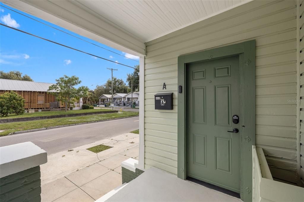 For Sale: $399,999 (2 beds, 0 baths, 1114 Square Feet)