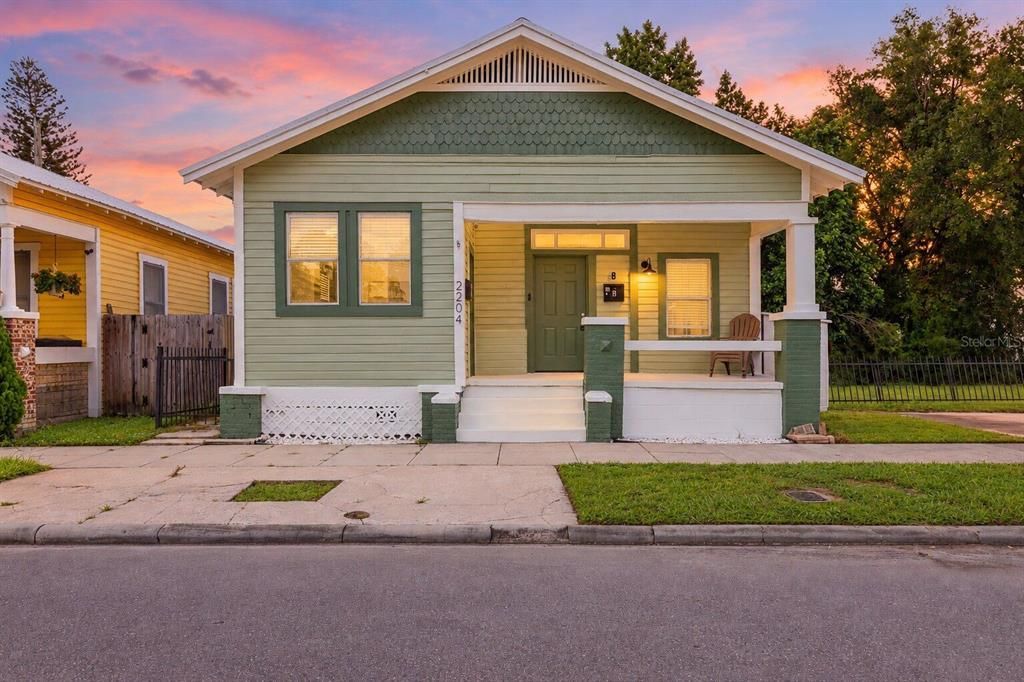For Sale: $399,999 (2 beds, 0 baths, 1114 Square Feet)